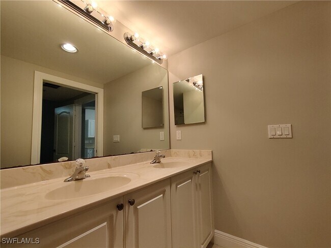 Building Photo - 4154 Castilla Circle