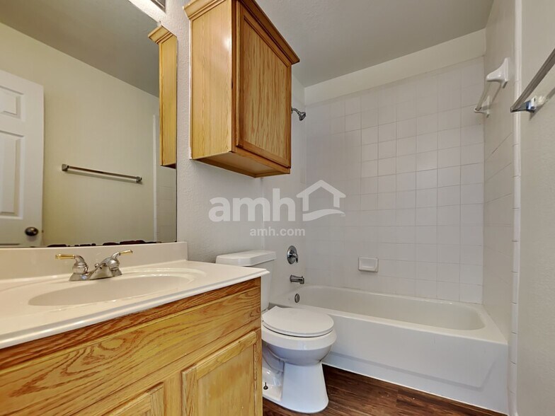 Building Photo - 5400 Redwater Ct