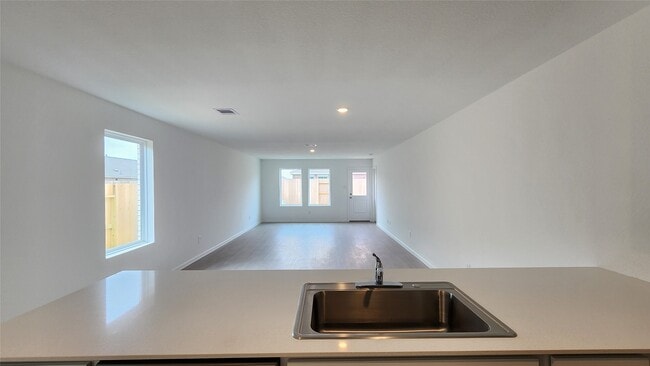 Building Photo - 16815 Old Wagon Wy