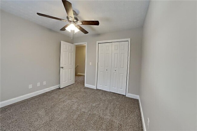 Building Photo - 5021 Limerick Ln