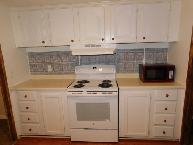 Building Photo - Cozy Modular Home in Newport