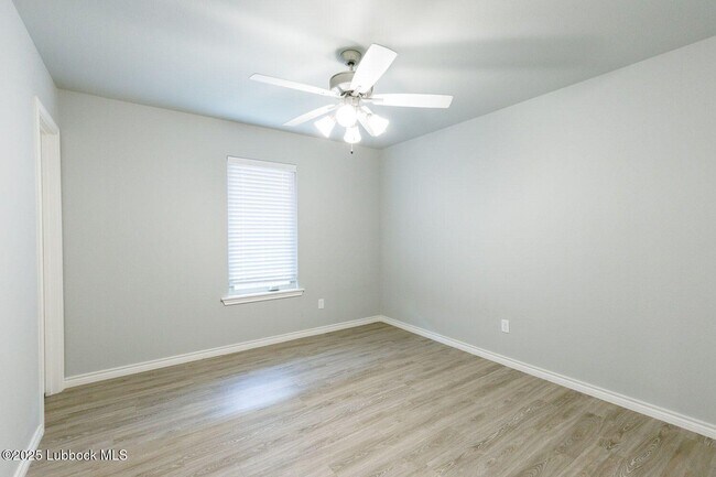 Building Photo - 7913 C R 5850