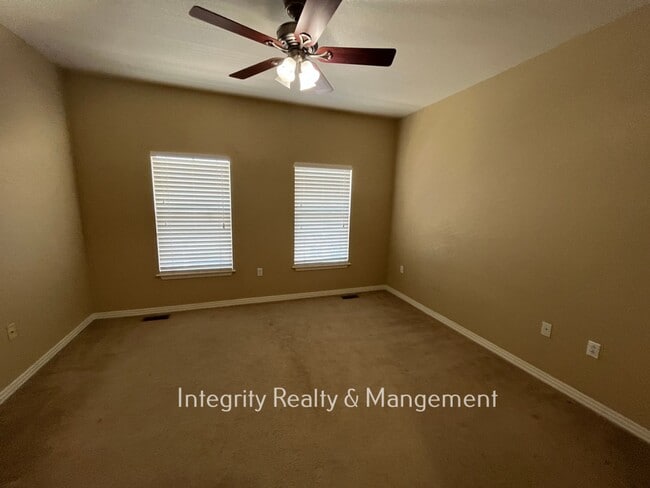 Building Photo - 9419 Ashbury Cir