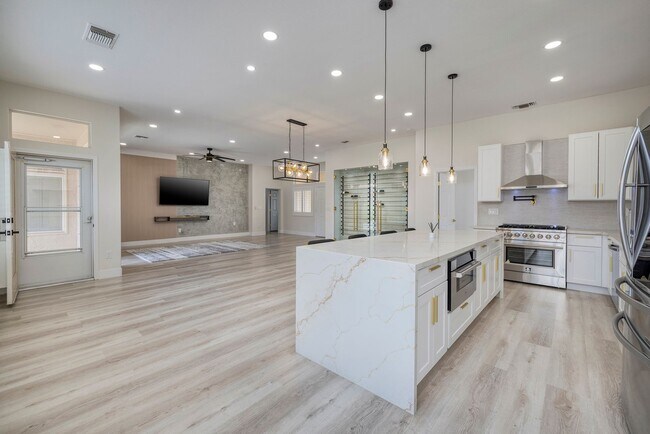 Building Photo - Highly Upgraded 55 + Community in Summerlin