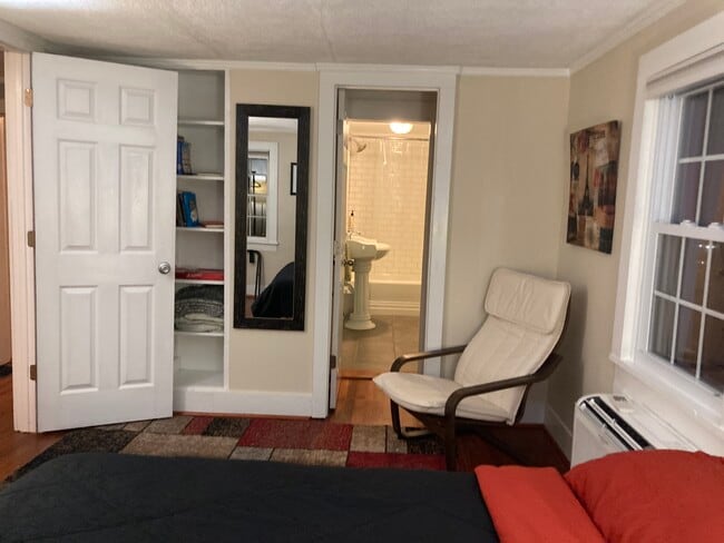 Bedroom 1 - 252 Loudoun St SW