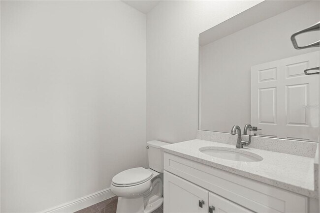 Building Photo - 5711 SW 78th Ave Rd