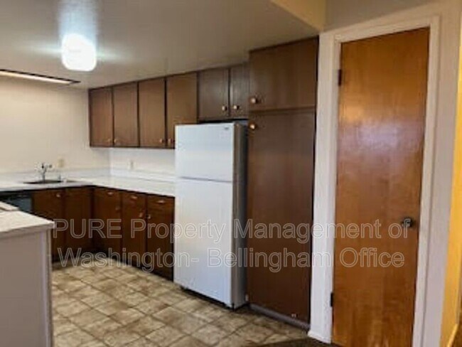 Building Photo - 625 N Garden St