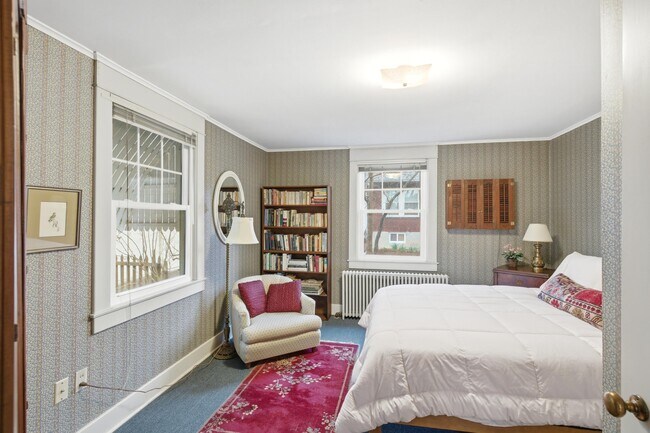 Building Photo - 303 Westwood Ave