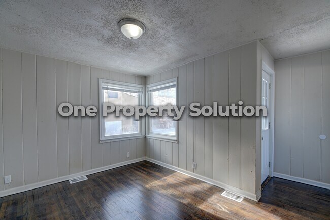 Building Photo - 2642 Clay St