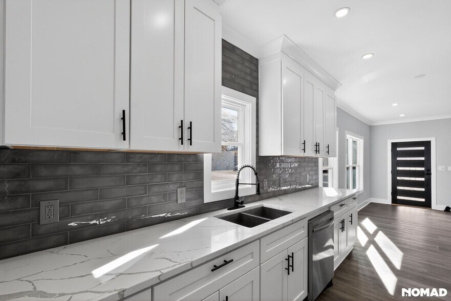 Building Photo - 935 Pelham St NW