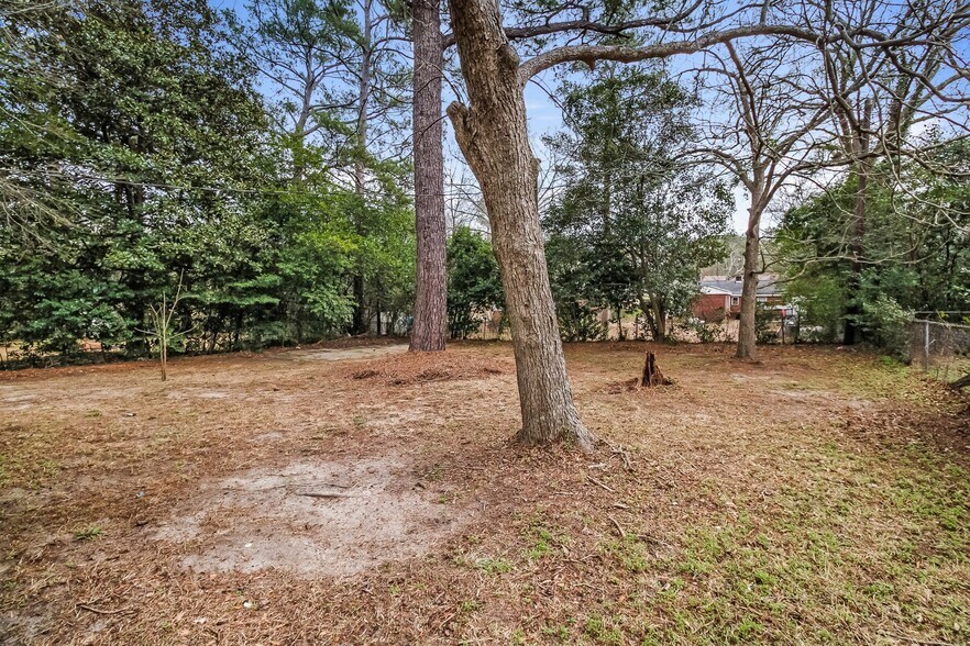 Building Photo - 204 Bertha Ave