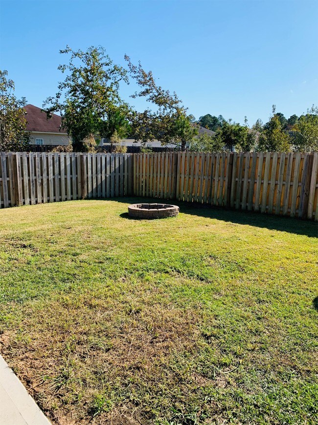 Building Photo - 147 Waverly Way