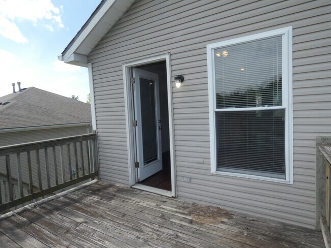 Building Photo - 275 Hazel Ct