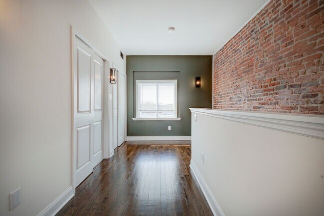 Building Photo - Newly Renovated 6 Bedrooms / 4 Bathrooms at Norris St