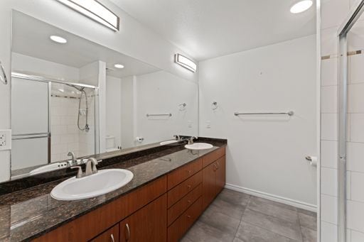 Building Photo - San Diego- Downtown- La Vita – Little Italy Condo- Split Level Style New Year Move In Special