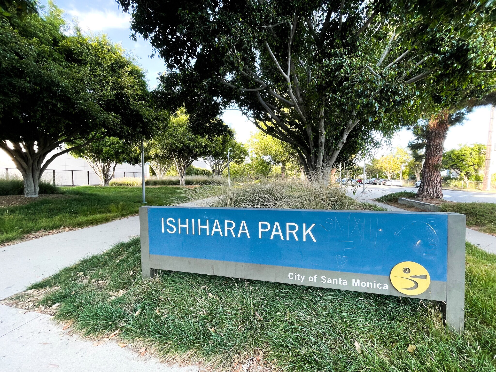 Building Photo - 2802 Delaware Ave