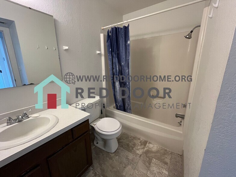 Building Photo - 3542 11th Ave S