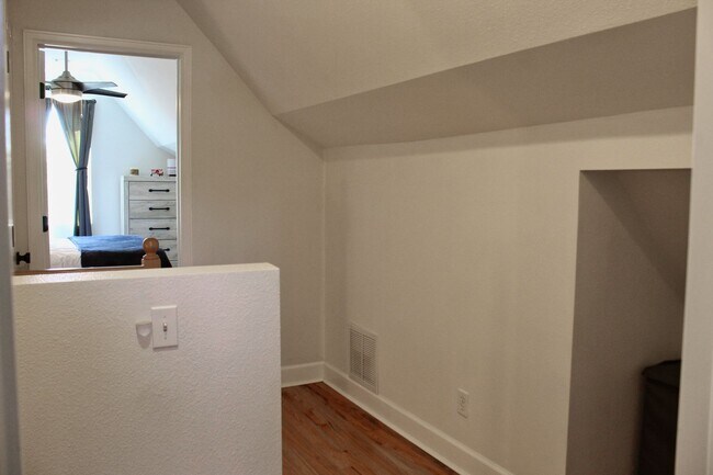 Building Photo - Spacious 2-bedroom, 2-bathroom in the Heart of West Highlands with 1 Car Garage