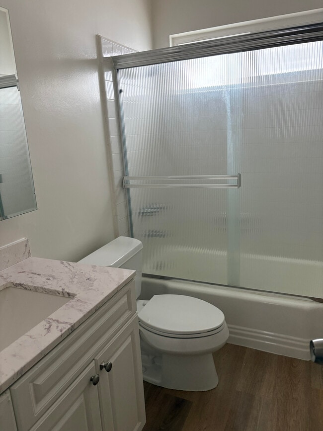 Building Photo - Camarillo Apartments