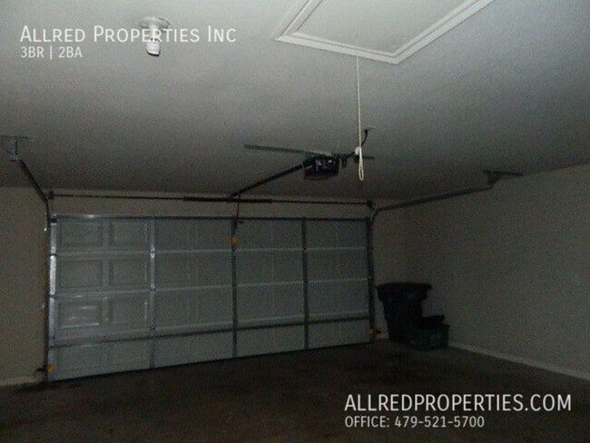 Building Photo - Gorgeous Single Family Home in West Fayetteville!