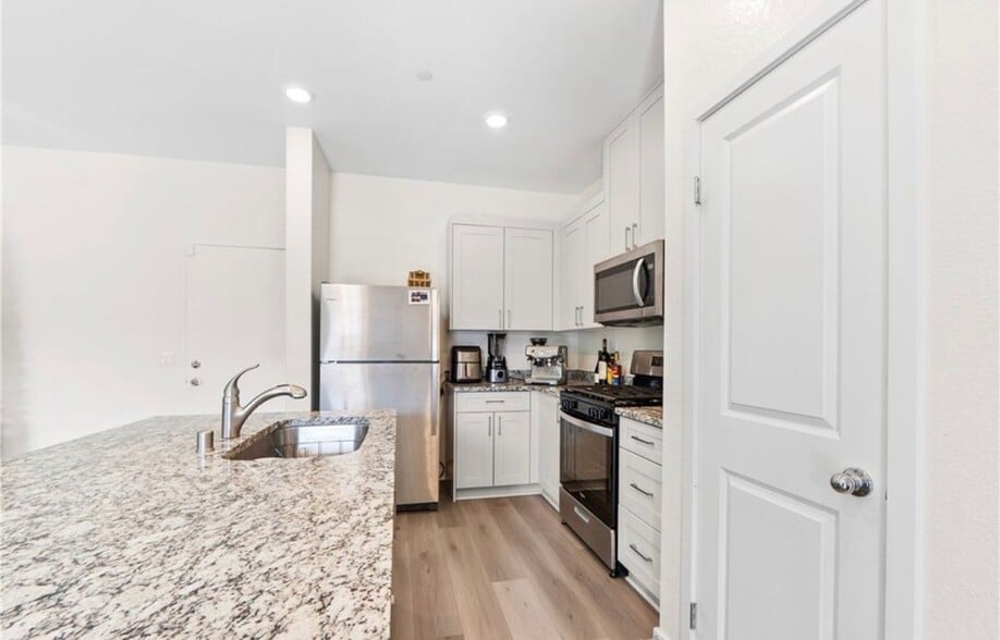 Building Photo - 12383 Ranchito Wy