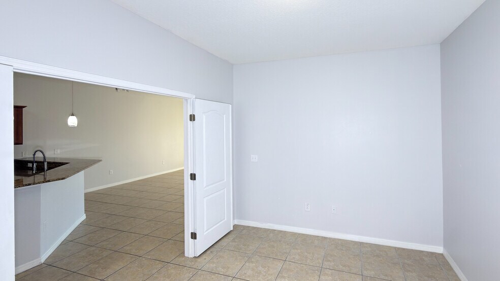 Building Photo - 4093 Shade Tree Ln