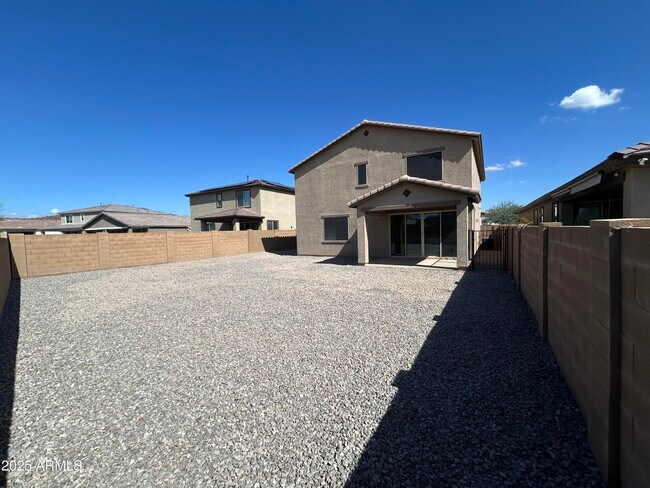 Building Photo - 25930 N Thornhill Dr