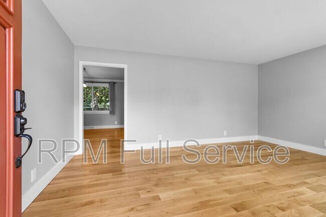 Building Photo - 8057 Arbor Dr