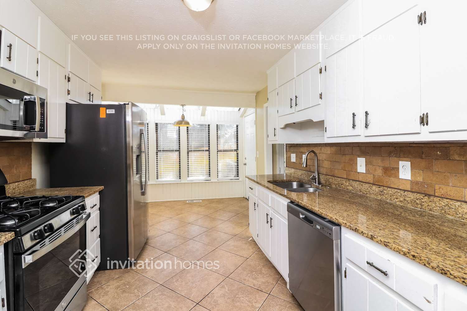 Building Photo - 4121 Willow Ridge Rd