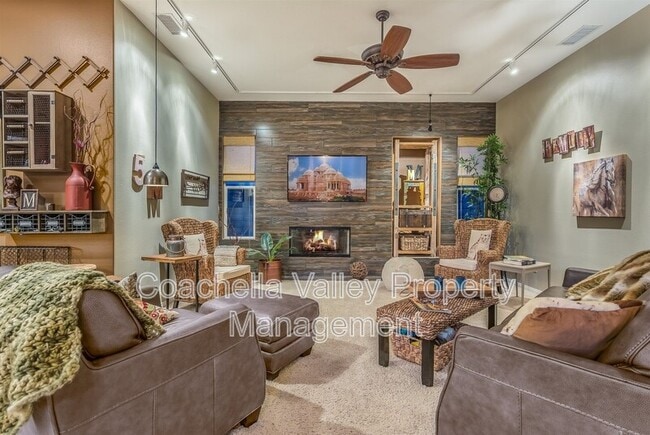 Building Photo - 26 Calle Lantana