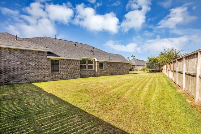 Building Photo - 16838 Ellicott Rock Dr