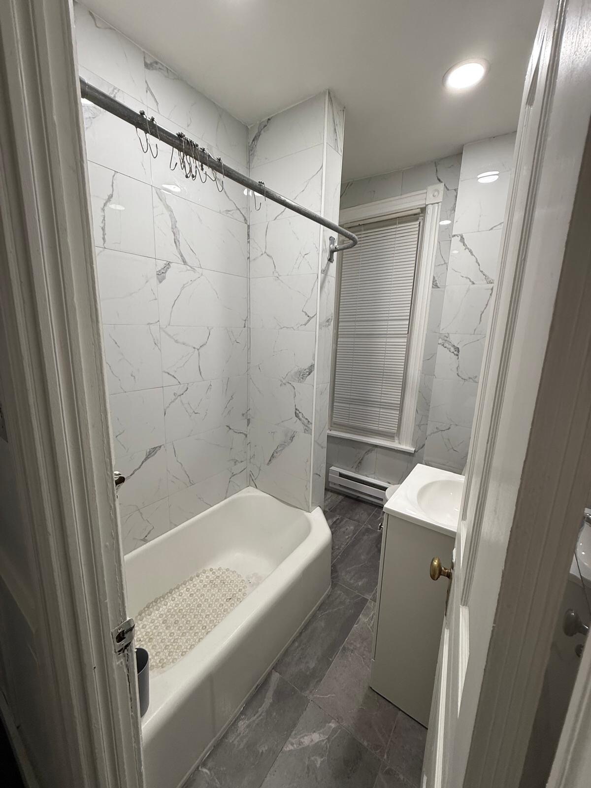 Building Photo - 1552 Mineral Spring Rd