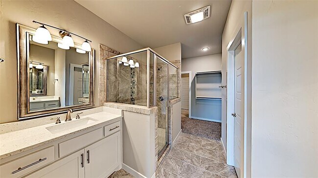 Building Photo - 405 Josephine Ct