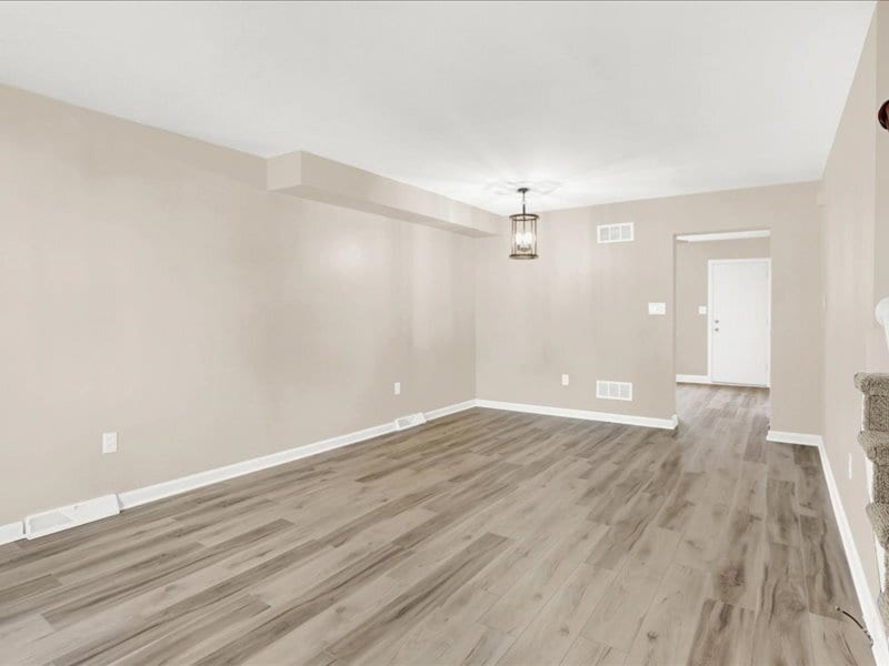 Building Photo - 809 Old Silver Spring Rd