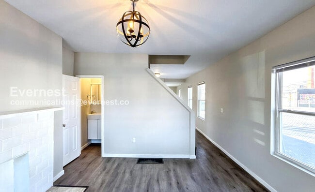 Building Photo - 37 S Yale Ave