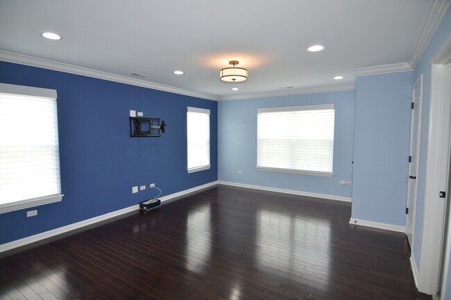 Building Photo - 124 Roman Ln