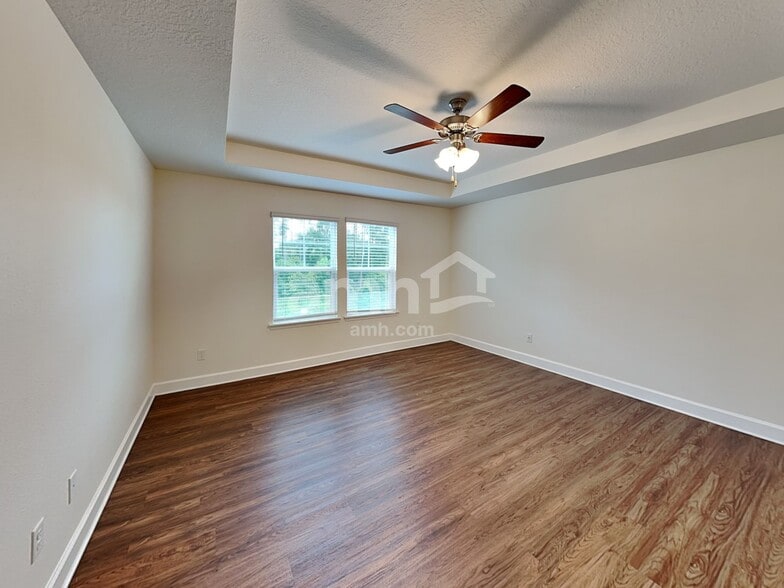 Building Photo - 8577 Highfield Ave