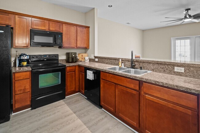 Building Photo - 45 Canyon Oak Loop