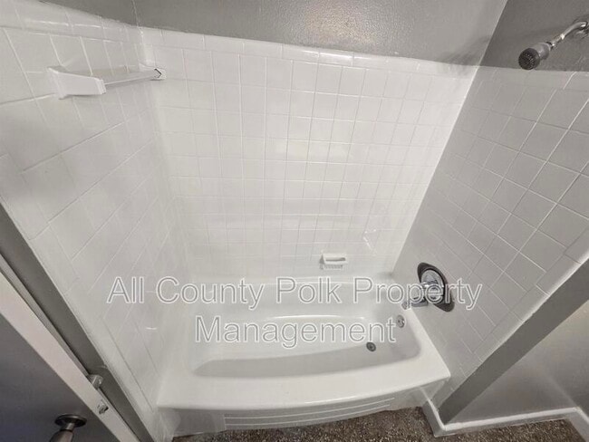 Building Photo - 2807 Hertha Ave