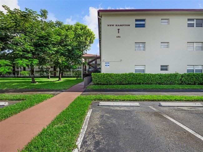 Building Photo - 151 SW 135th Terrace