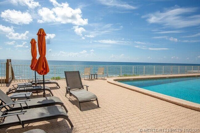 Building Photo - 4200 S Ocean Blvd