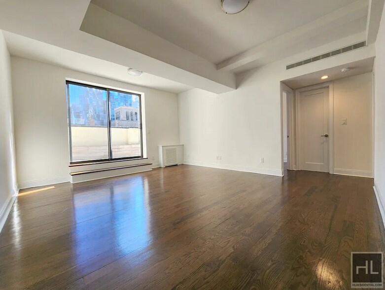 Building Photo - WEST 58 STREET