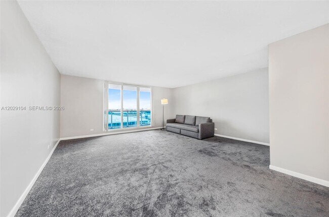Building Photo - 2301 Collins Ave