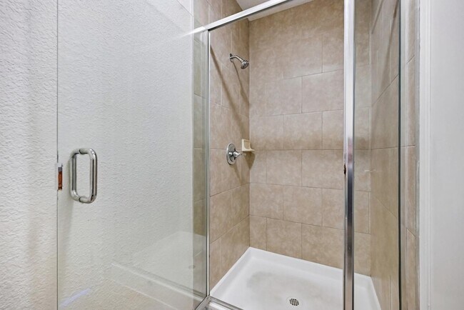 Building Photo - 1286 Crestpoint Dr