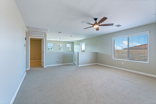 Building Photo - 14241 E Hub Dr