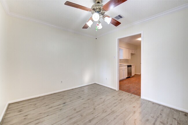 Building Photo - 5810 Boyce Springs Dr
