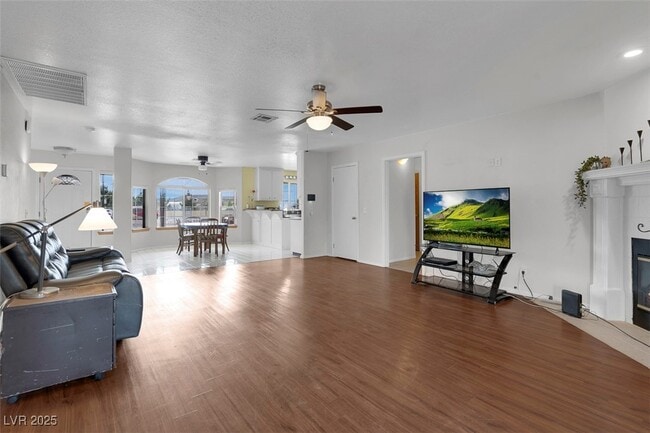 Building Photo - 1800 Red Rock Dr