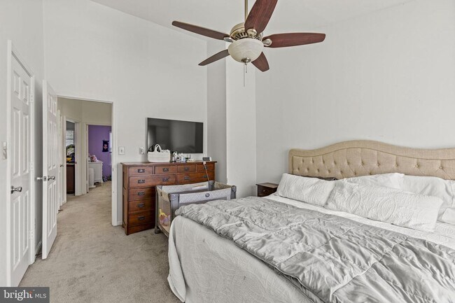 Building Photo - This beautiful 3-bedroom townhome is nestl...
