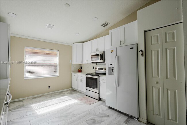 Building Photo - 7577 Caprio Dr