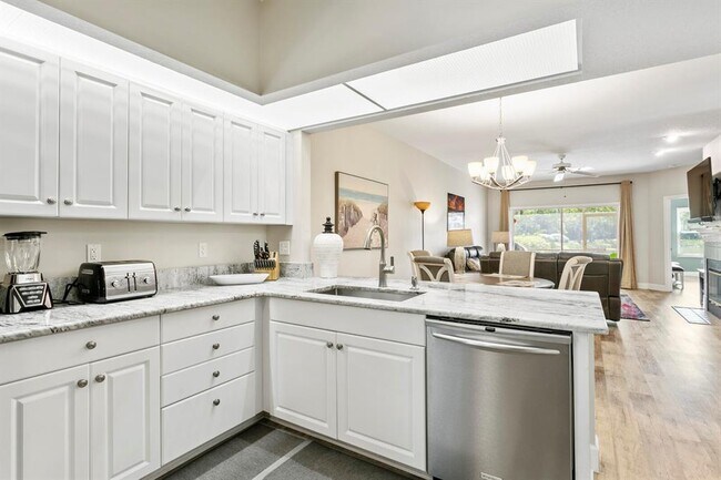 Building Photo - 1233 Clays Trail